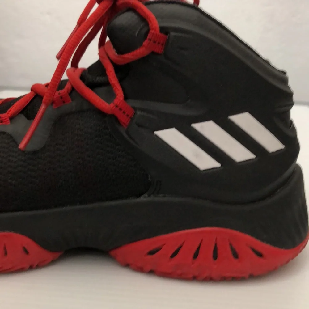 ADIDAS RED BLACK BASKETBALL SNEAKERS MENS SIZE 8